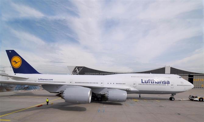  Lufthansa teve que cancelar mais de 4,4 mil voos, afetando 525 mil viajantes.<br>
