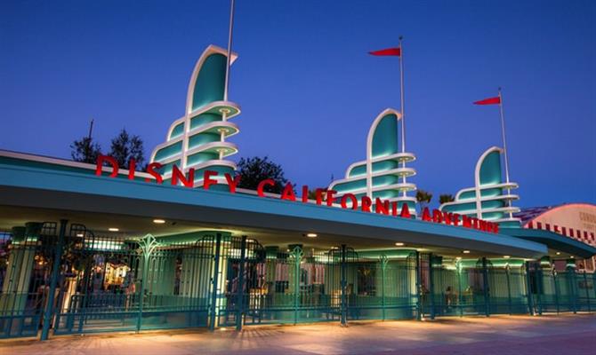 Hóspedes do novo Kimpton poderão assistir ao show de fogos de artifício da Disneyland