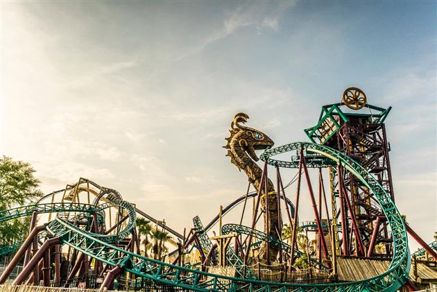 A montanha-russa Cobra's Curse, uma das recentes novidades do Busch Gardens de Tampa Bay
