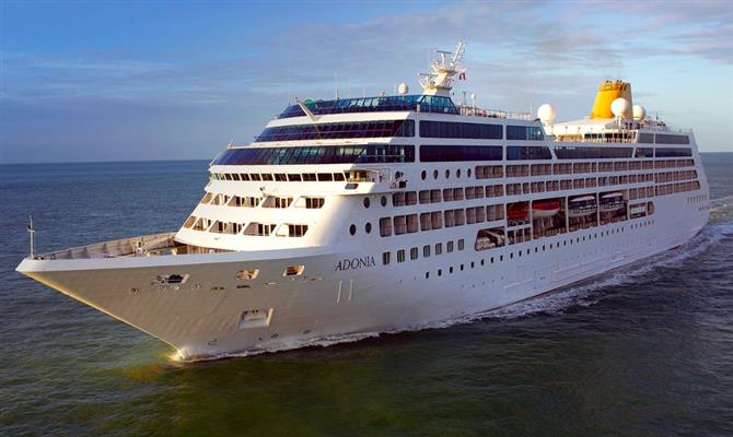 Adonia, navio da linha Fathom, faz cruzeiros para Cuba e Republica Dominicana a partir de Miami