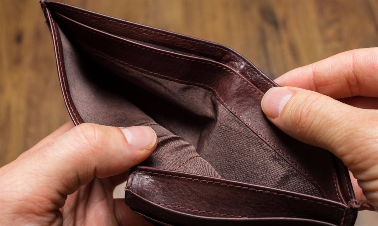 Endividamento dos consumidores brasileiros expõe a dependência de uma linha de crédito de altíssimo risco