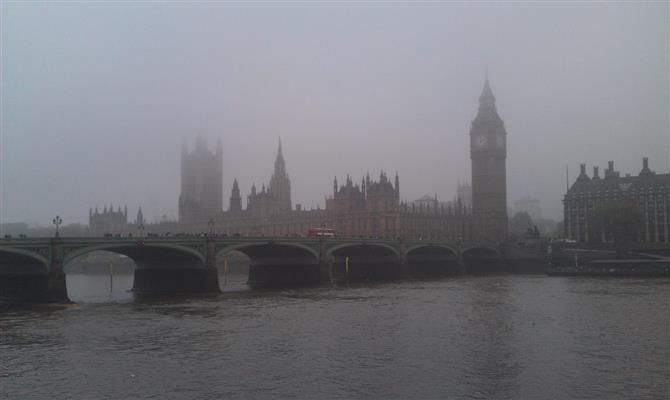 Previsão de chuva e neve em Londres faz voos serem cancelados