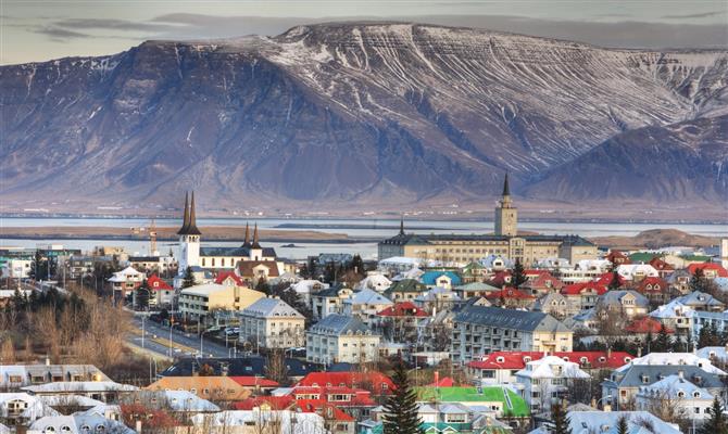 Reykjavik é a capital islandesa e conta com quase metade da população nacional