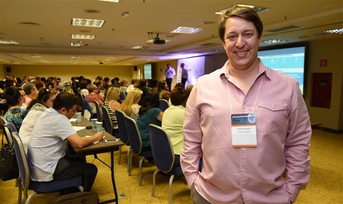 Charles Franken, diretor da Casa do Agente, durante o workshop realizado em São Paulo