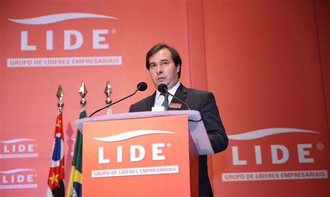 Rodrigo Maia fala a empresários durante encontro promovido pelo Lide