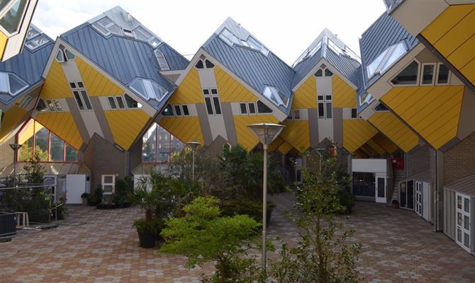 Complexo Cube Houses, uma das peculiaridades arquitetônicas de Roterdã