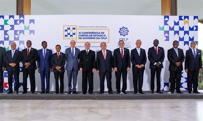 Na home, Michel Temer com presidente de Portugal, Marcelo Rebelo de Sousa; aqui os integrantres posam para foto oficial da 11ª Conferência de Chefes de Estado e de Governo da CPLP, no Palácio Itamaraty