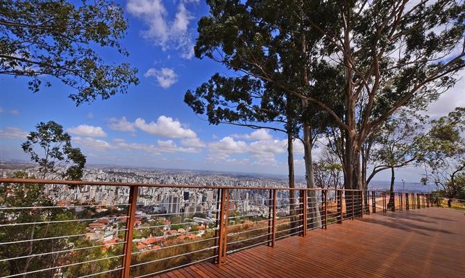 Mirantes de Belo Horizonte são apenas um dos atrativos que as montanhas da cidade podem oferecer