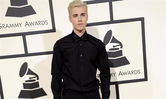 Cantor Justin Bieber durante a premiação do Grammy deste ano