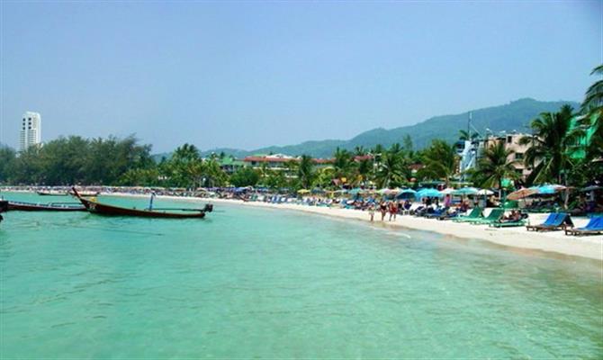 Phuket é umas das províncias já liberadas e ponto de entrada obrigatório para viagens aéreas