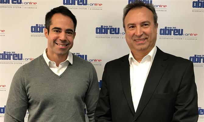Diogo Julião, diretor da Abreu On-line e novo responsável pelo mercado brasileiro, e Luís Tonicha, que deixa a empresa