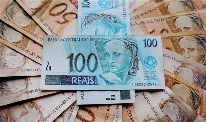 Brasileiros retiraram mais do que depositaram na poupança em 2016