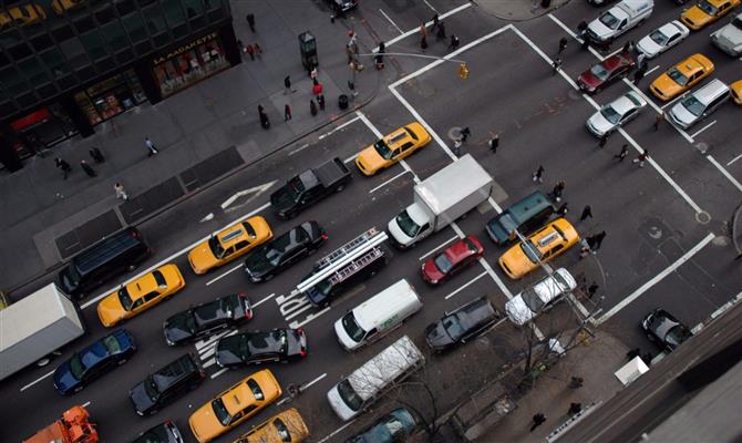 Trânsito nas ruas de Nova York