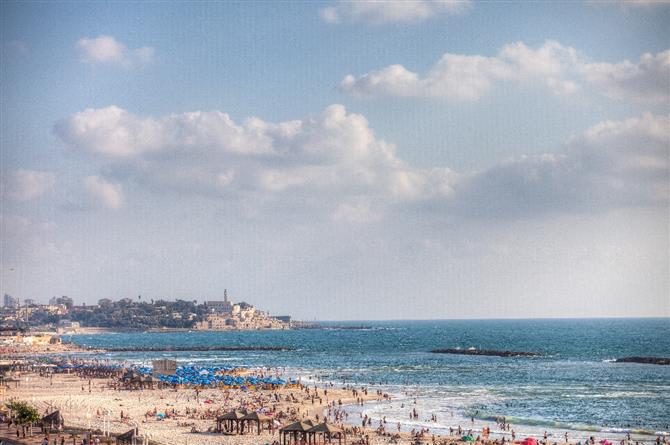Uma das belas praias de Tel Aviv 
