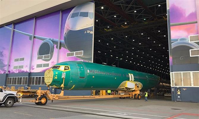 Llinha de produção do Boeing 737-9 Max será auditada pela FAA após incidente