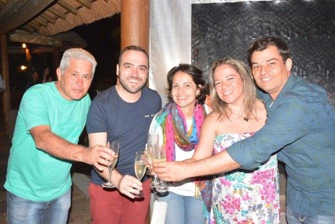 Equipe 4GO da esquerda para a direita durante a convenção de vendas realizada no Royal Palm Plaza em Campinas: Adilson Merighe, Pedro Romio, Suzana Matos, Maria Luiza e José Macário. 