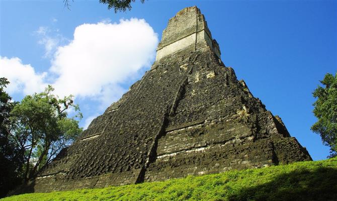 Cidade maia de Tikal, em Petén