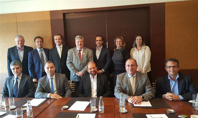 A nova diretoria do SPVCB se reuniu com os representantes da hotelaria paulistana durante o Fórum PANROTAS