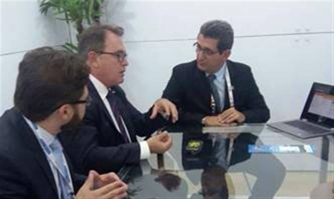 Vinicius Lummertz participou de reunião com lideranças empresariais de Santa Catarina ontem (4) na WTM