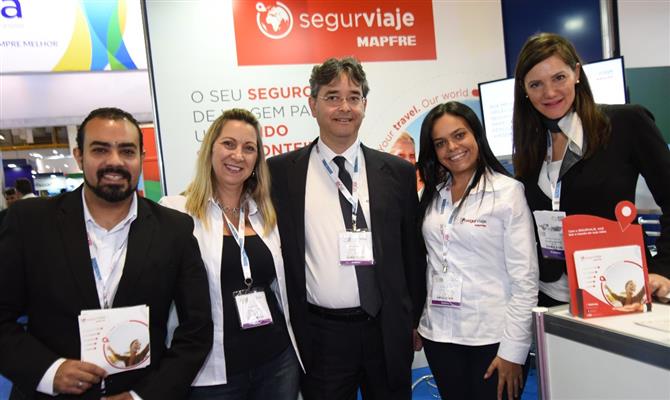 Eduardo Ramos, Julia Arjonas, Marcos Rogério de Souza, Raquel de Lima e Renata Locate, todos da Mapfre