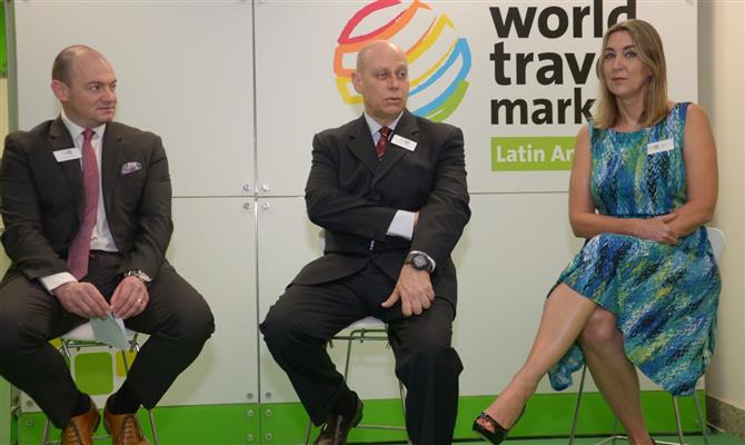 Charlie Cracknell, Lawrence Reinisch e Luciane Leite, da WTM Latin America