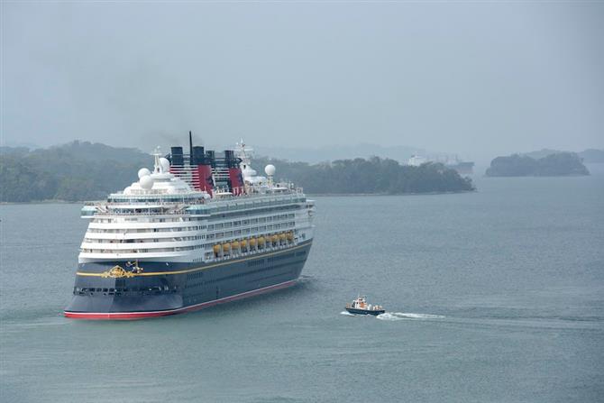 Cruzeiro pelo Canal do Panamá no Disney Wonder: a viagem da