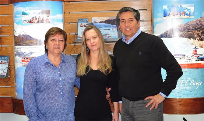 Ana Maria Kochifas, gerente geral, Renata Novais e Carlos Miller, gerente comercial e de Marketing, todos da Skorpios