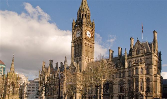 Manchester é a terceira cidade que mais recebe turistas no Reino Unido