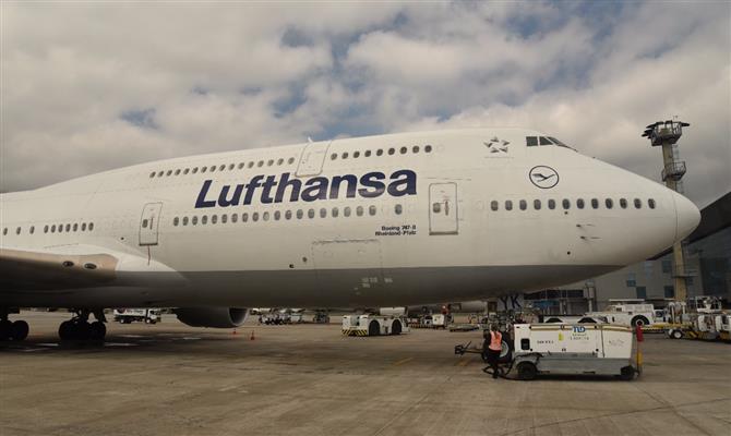 Lufthansa recebeu críticas após criar uma taxa para distribuição via GDS na Europa
