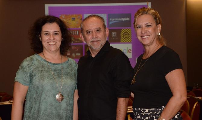 Patricia Thomas, José Marques e Viviânne Martins, todos da Academia de Viagens 