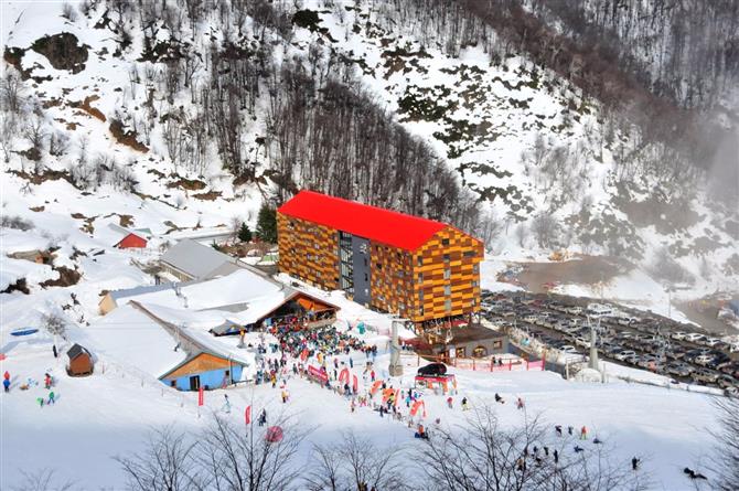Nevados de Chillán foi eleito o melhor resort de esqui chileno