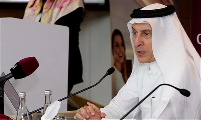 Akbar al Baker, CEO da Qatar, pede desculpas por insulto