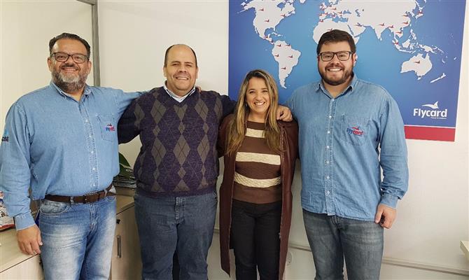 A equipe da Flycard: Milton Corrêa, Marcos Bonfada, Cinara dos Santos e Richard Abbade