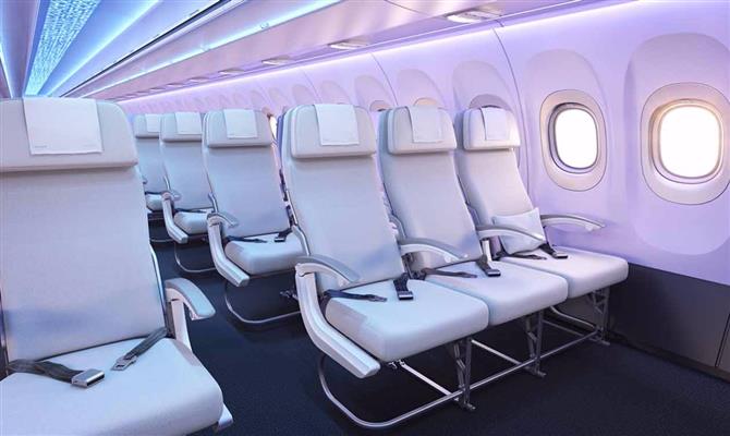 Assentos da classe econômica do novo A320 Airspace