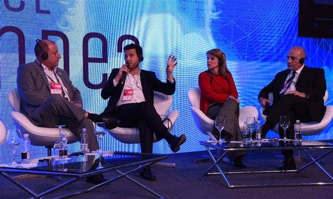Toni Sando, da Unedestinos, Damien Timperio, da SP Expo, Jeanine Pires, do Conselho de Turismo e Negócios da Fecomércio São Paulo, e Miguel Harraca, do CVB Latin America