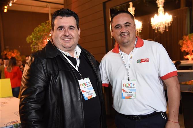 Wagner Wons, da Brasil Surf Trip, e Guilherme Avila, do Transamérica Hospitality Group