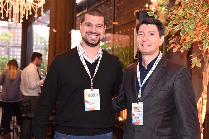 Wagner Wons, da Brasil Surf Trip, e Guilherme Avila, do Transamérica Hospitality Group