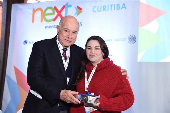 Wagner Wons, da Brasil Surf Trip, e Guilherme Avila, do Transamérica Hospitality Group