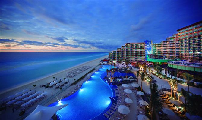 Em 2022, quase metade das viagens de brasileiros foram realizadas para o Hard Rock Hotel Cancun