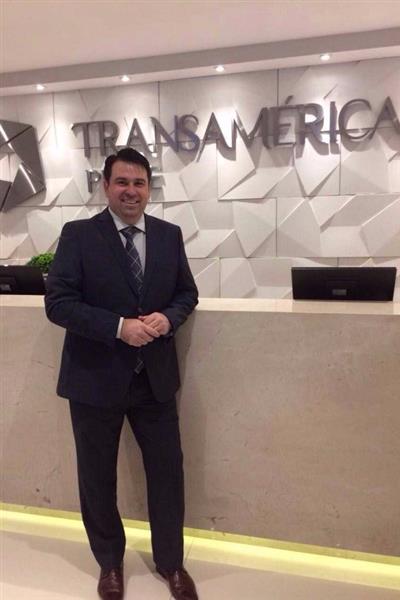 O gerente geral doTransamerica Prime Hotel,George Arthur Araújo