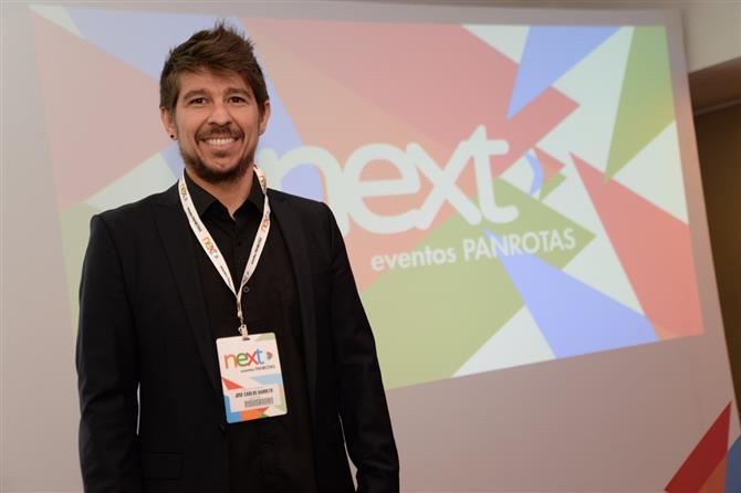 Artur Andrade, da PANROTAS, Airton Cabral Jr., da secretaria de Turismo de Fortaleza, e Jackey Guimarães, da Costa Verde Turismo