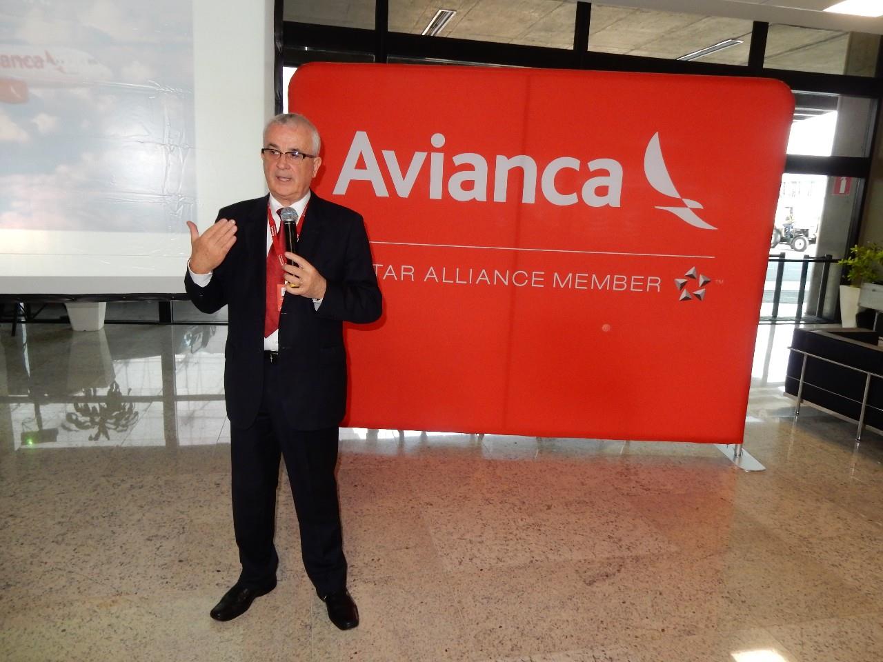 Tarcísio Gargioni, VP da Avianca Brasil, defende a cobrança do despacho de bagagens