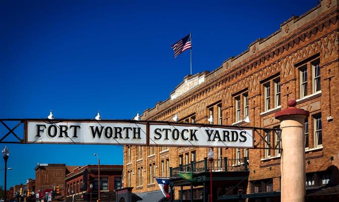 Fort Worth é um dos locais que permanecem abertos, segundo o Texas Tourism