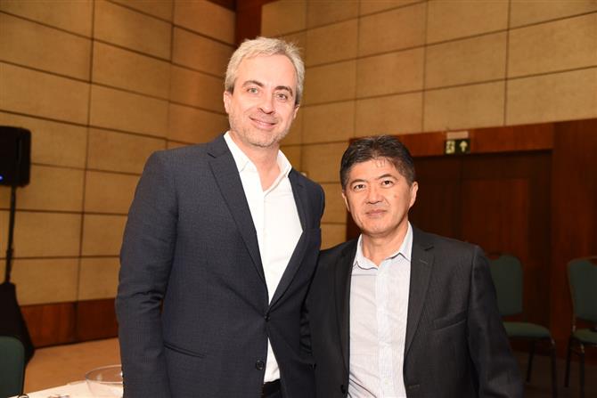 Paulo Rogerio Borges Rezende (Amadeus) e Gervásio Tanabe (Abracorp)