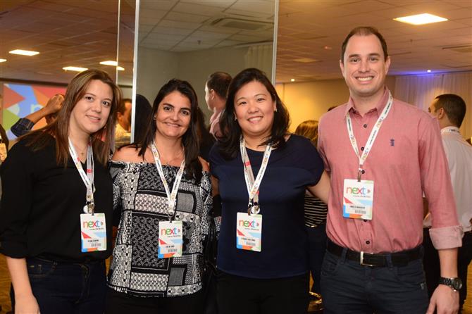 Eliane Campos, da Rextur Advance, Ana di Sicco, da Hello Viagens, Lydiane Fukayama, da Rextur Advance, e Angelo Marcolin, também da Rextur Advance