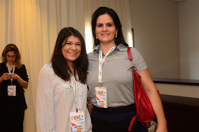 Eliane Campos, da Rextur Advance, Ana di Sicco, da Hello Viagens, Lydiane Fukayama, da Rextur Advance, e Angelo Marcolin, também da Rextur Advance