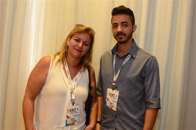 Eliane Campos, da Rextur Advance, Ana di Sicco, da Hello Viagens, Lydiane Fukayama, da Rextur Advance, e Angelo Marcolin, também da Rextur Advance