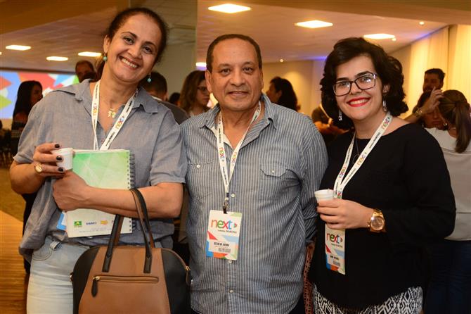Eliane Campos, da Rextur Advance, Ana di Sicco, da Hello Viagens, Lydiane Fukayama, da Rextur Advance, e Angelo Marcolin, também da Rextur Advance