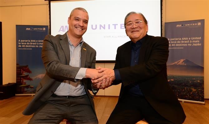 Guilherme Dal Secco (United) e Eduardo Sakamoto (ANA) foram os responsáveis por oficializar a joint venture entre as duas aéreas