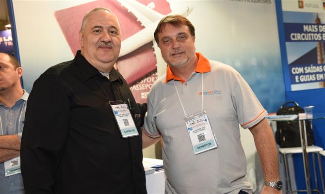 Diretor da Turnet, Renato Carone marcou presença na Abav Expo junto ao gerente da nova filial carioca, Alexandre DIas